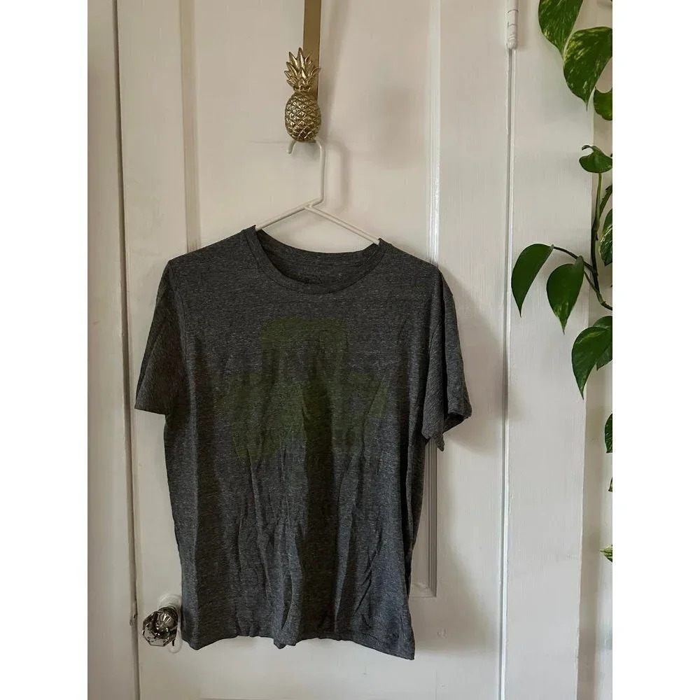 Guinness Men’s size Medium gray t-shirt